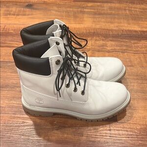 Timberland Women's White Lace Up Boots